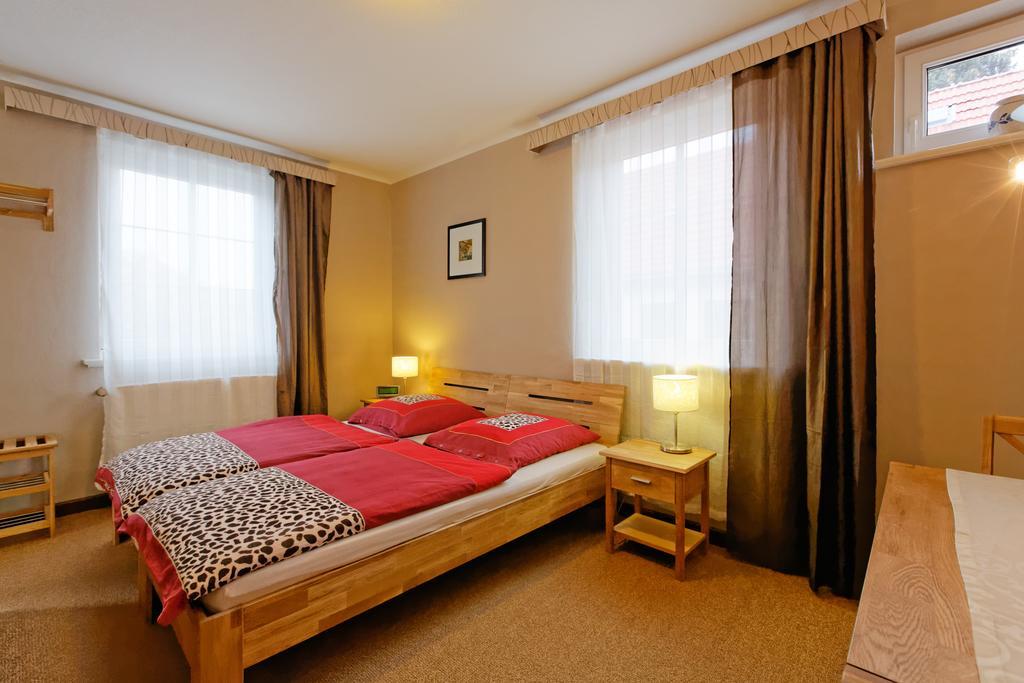 Pension Maria Am Schlosspark Gotha Exterior photo
